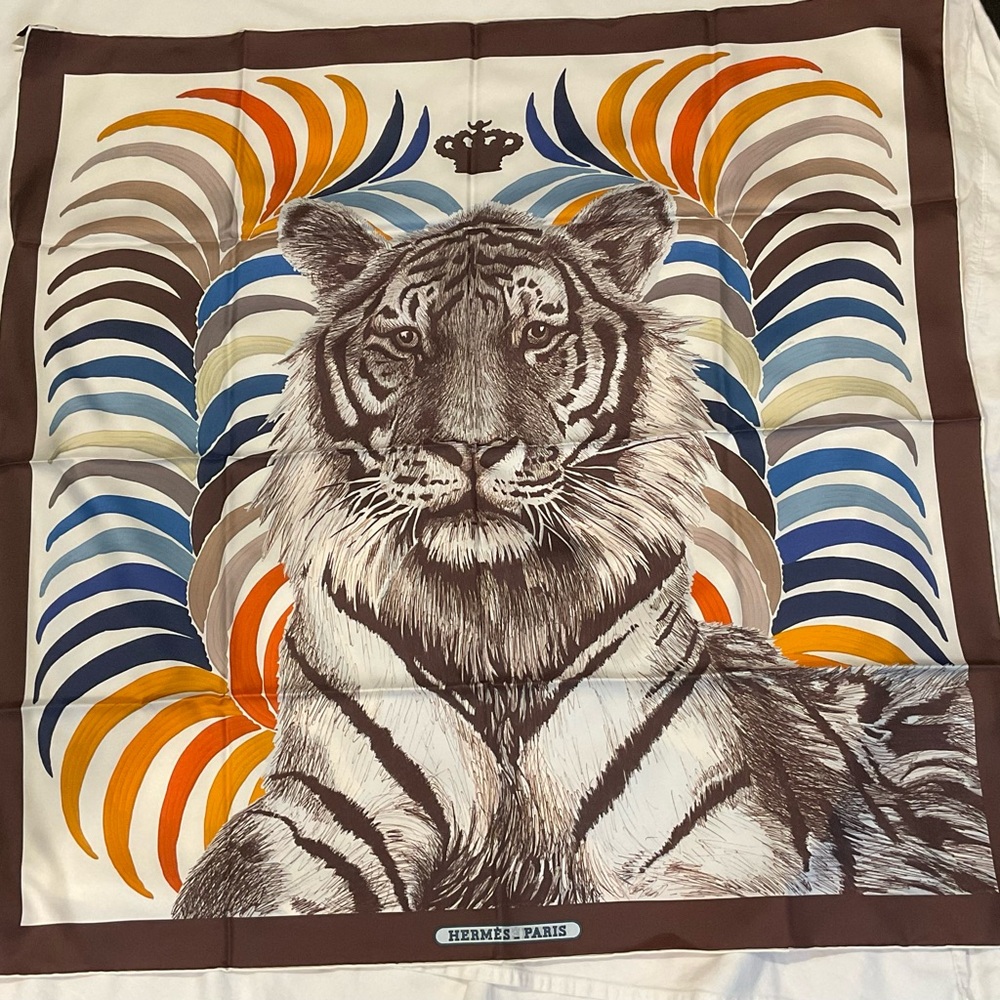 Hermès Silk Tigre Royal Double Faced Scarf 90cm NWT Full Set